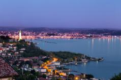 Triest İtaliya - attraksionlar, çimərliklər, Böyük Kanaldakı Trieste İtaliya kilsələrinin xəritəsində şəhər