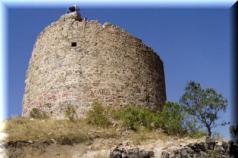 Choban ζευγάρι - τα ερείπια του κάστρου σε ένα γραφικό ακρωτήριο κοντά στο Sudak