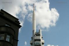 Turnul TV Žižkov din Praga – vezi orașul de sus și ia prânzul în Turnul TV Clouds din Praga pe hartă