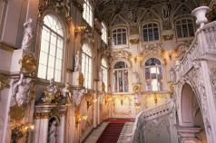 Palatul de iarnă.  Istoria Palatului de Iarnă.  Ajutor Ce poți spune despre Palatul de Iarnă