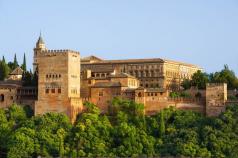Cetatea Alhambra din Spania - Noua a opta minune a lumii Cetatea Alhambra Spania